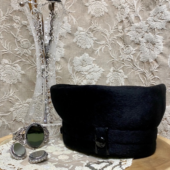 VTG Christian DIOR 1960s Fur Felt Black Hat Goth Outfit Dark Academia Winter Hat - Picture 6 of 8